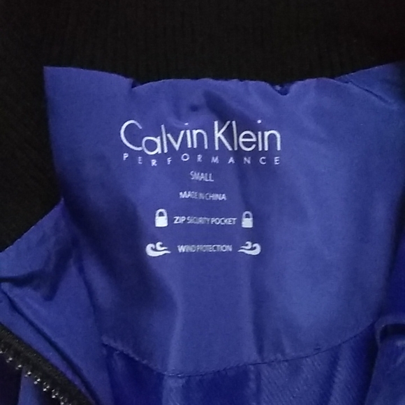Calvin Klein Performance puffer vest. - Picture 2 of 13